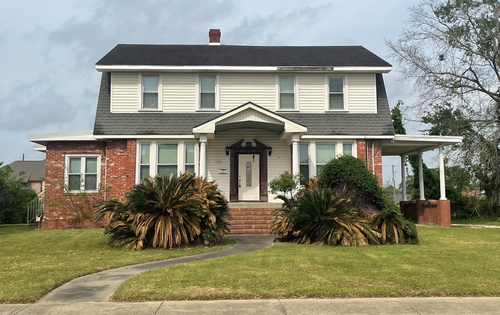 3B 2B Home Available In Downtown Lake Charles – photo 1 of 136