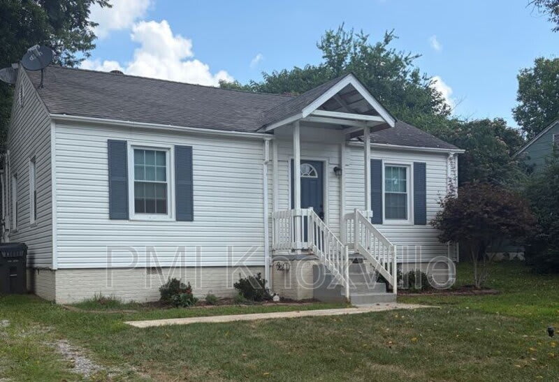 2340 Boxwood Ln – photo 1