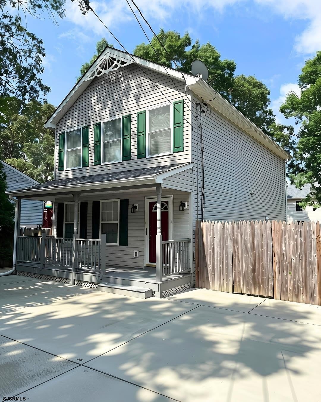 419 S Yam Ave – photo 1 of 16