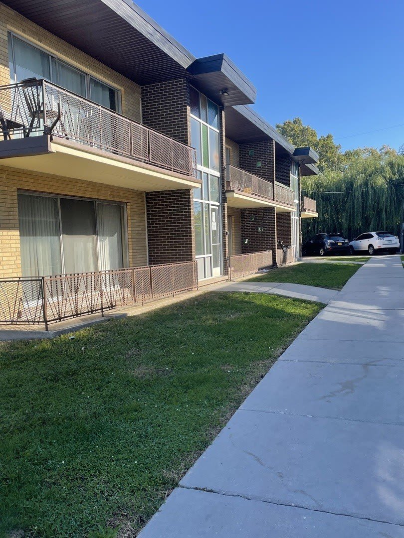 9517 Mansfield Avenue – photo 1 of 9
