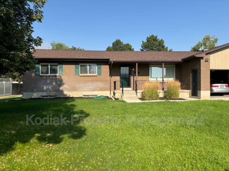 9694 Stonehaven St – photo 1