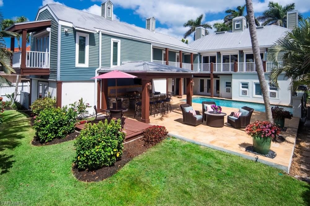 374 14th Ave S – photo 1