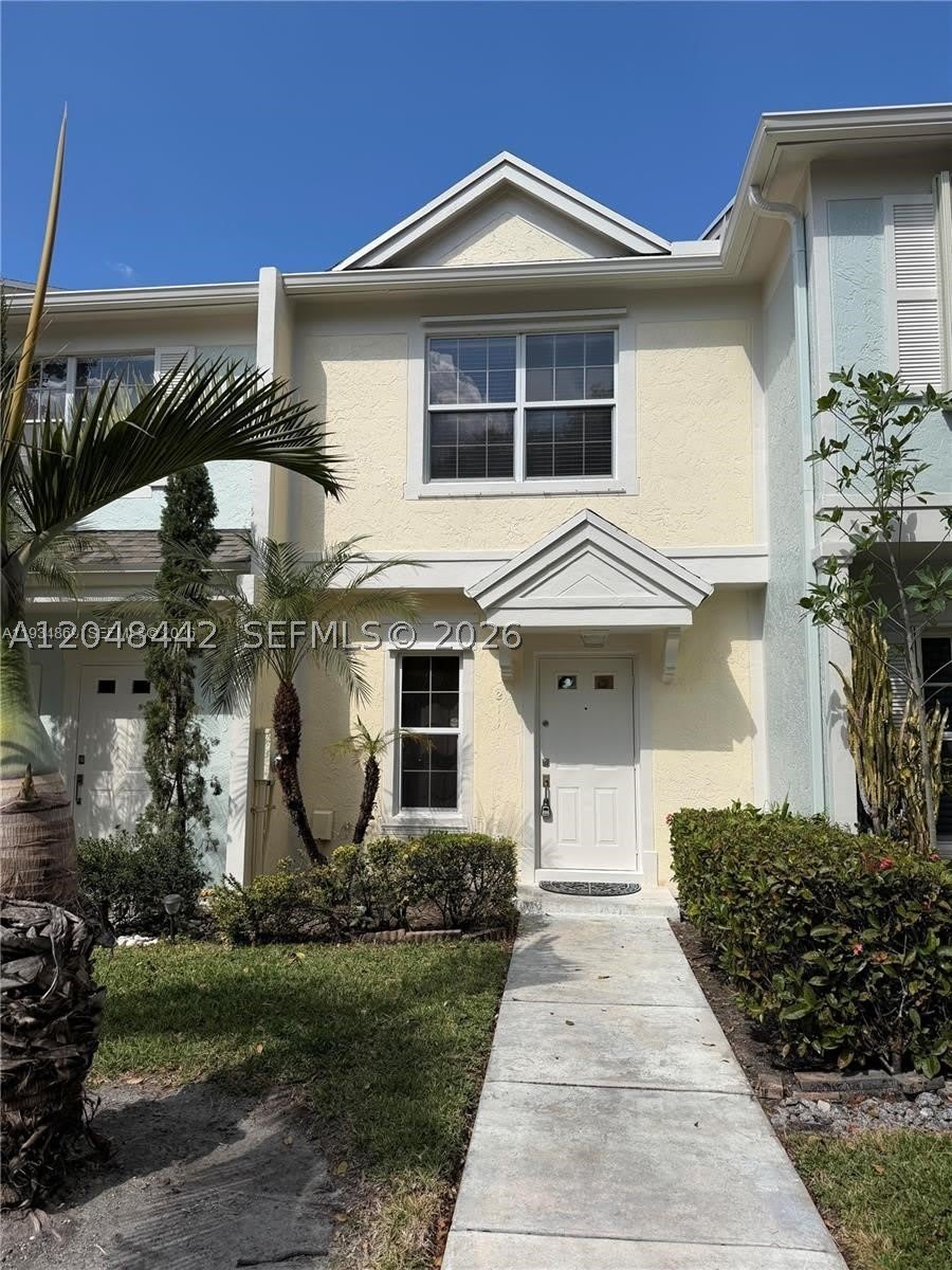 211 Mallory Ct – photo 1