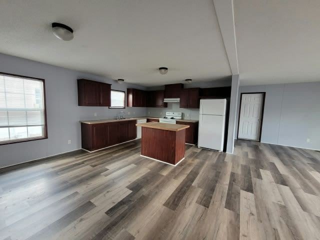 63 116Th Ave Ne – photo 1 of 273