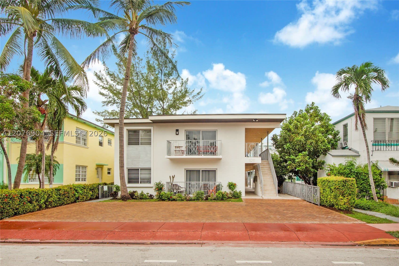 1011 Euclid Ave – photo 1