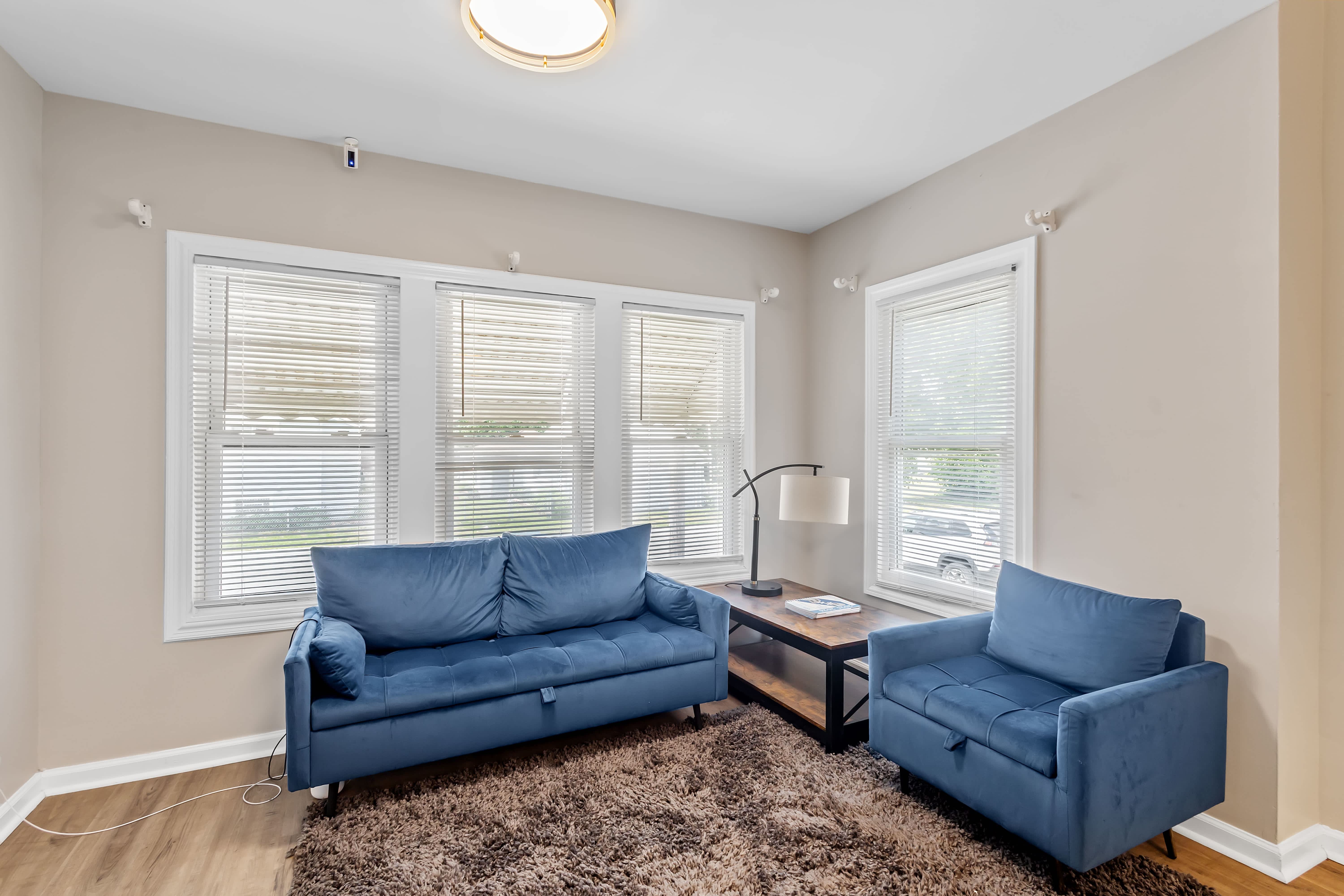 6039 Jackson Ave – photo 1 of 22