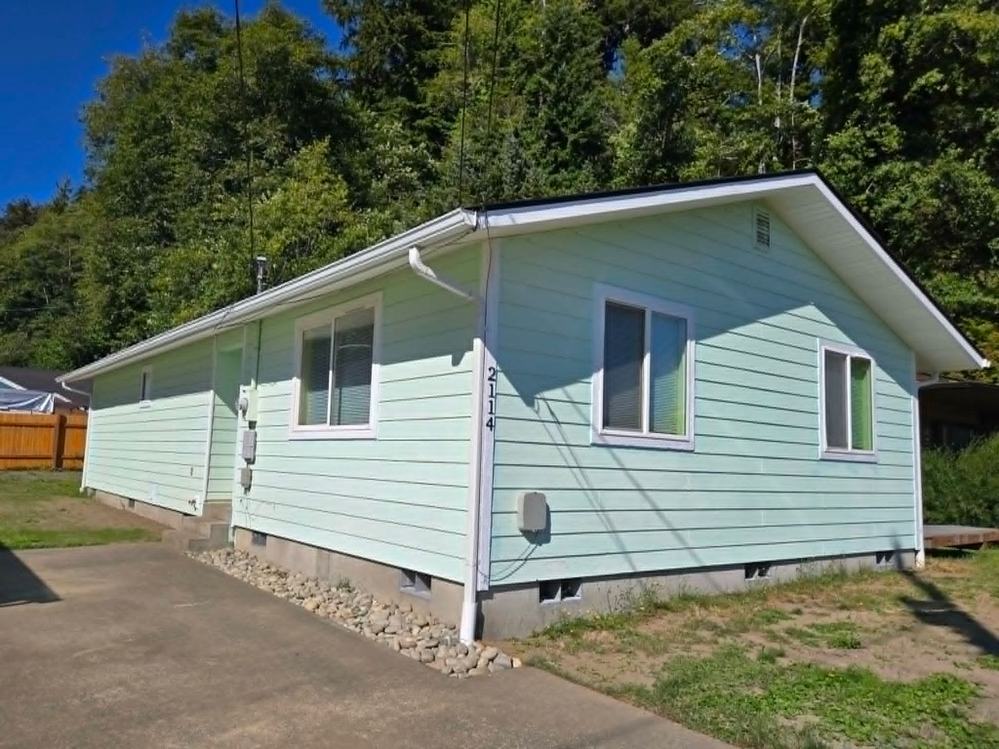 Aberdeen 3 bed, 1 bath home! – photo 1 of 11