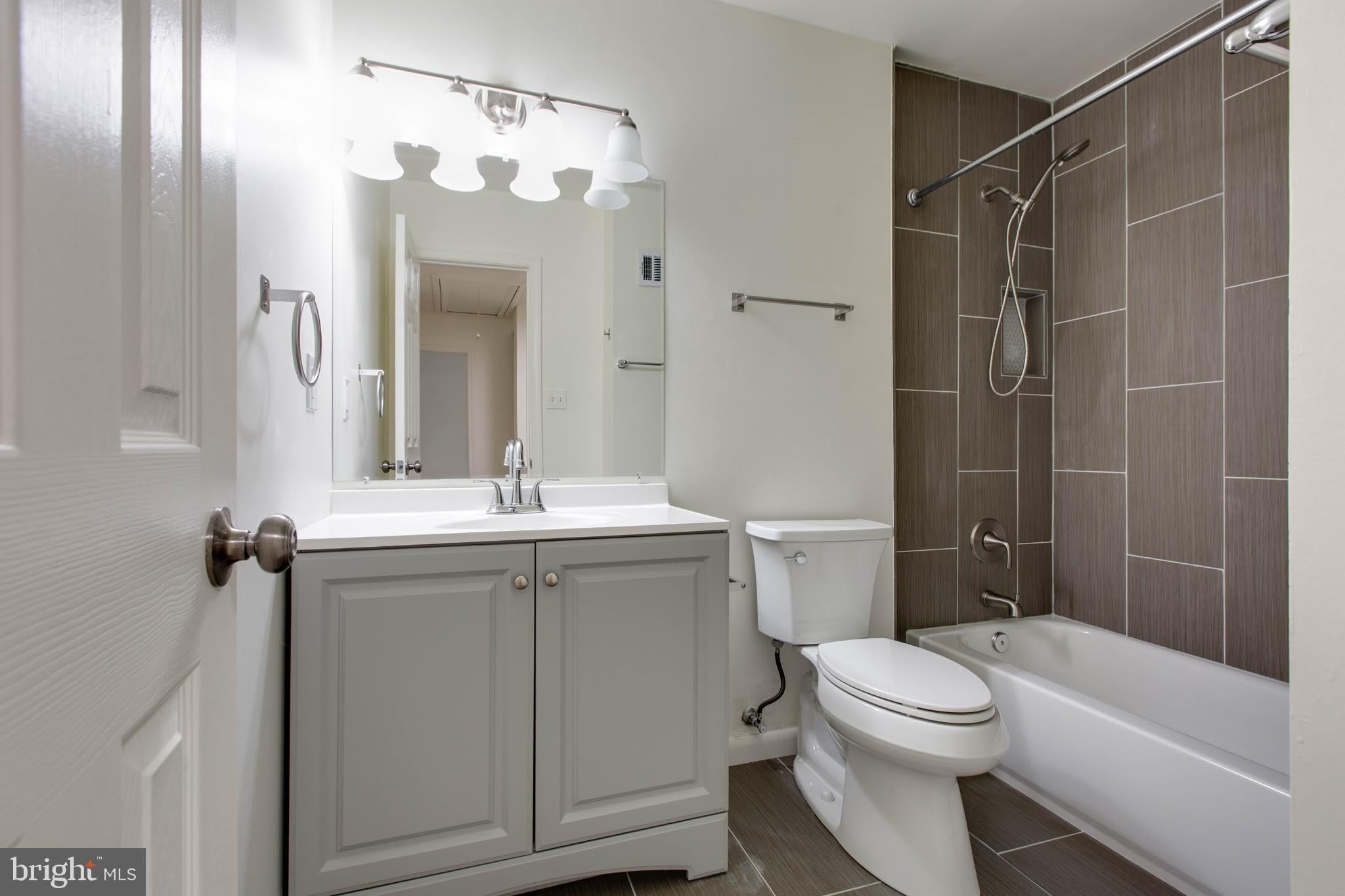 5461 ENBEREND Terrace – photo 1
