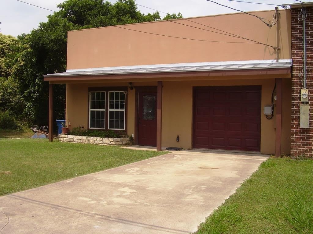 516 Peterson Dr – photo 1