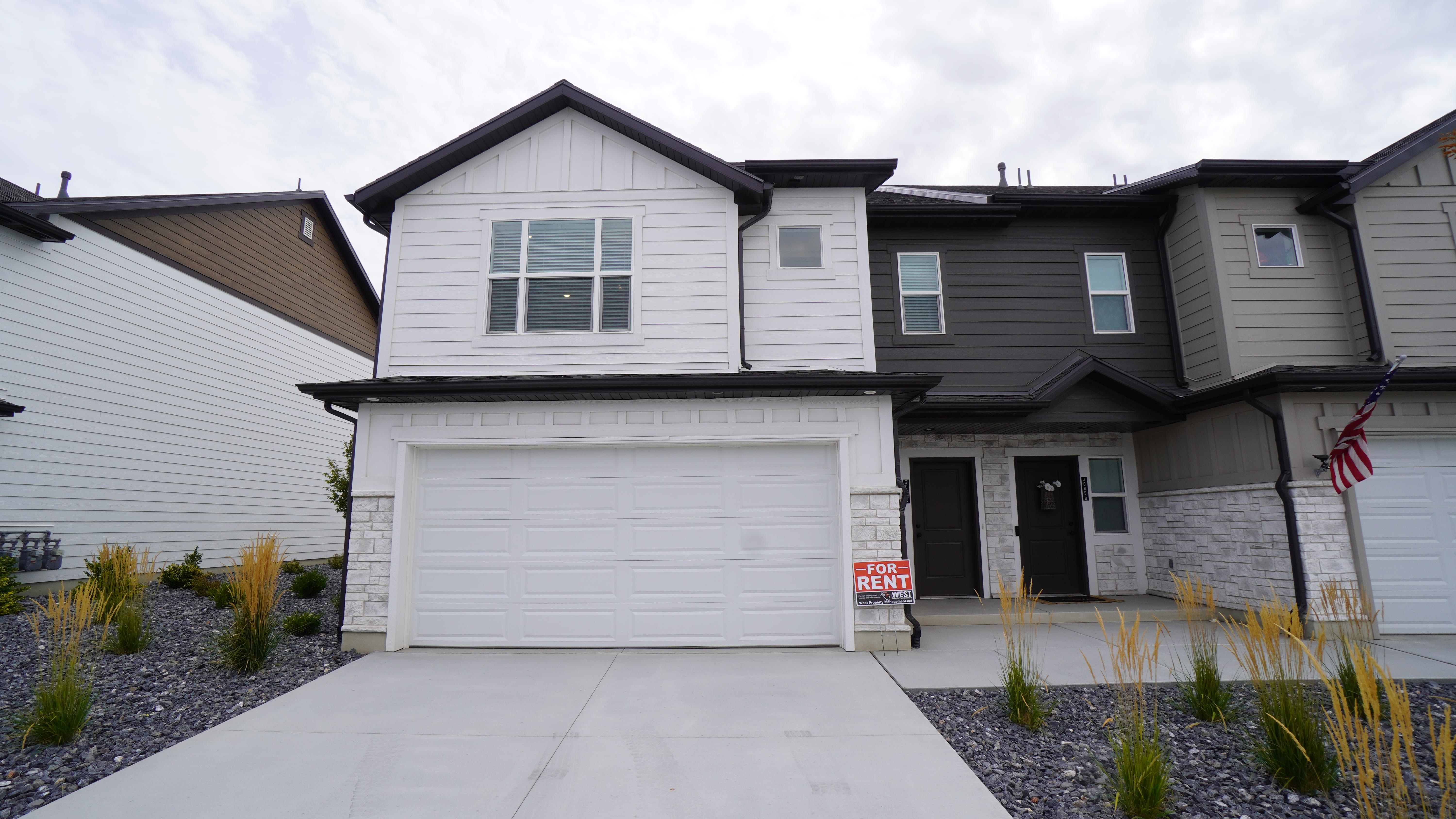 3065 S Ludlow Way Apt A – photo 1 of 26