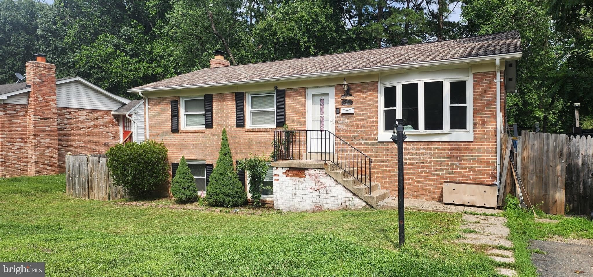 13821 GILBERT Road – photo 1