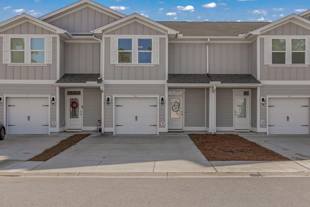41 Sandhill Pines Drive – photo 1 of 32