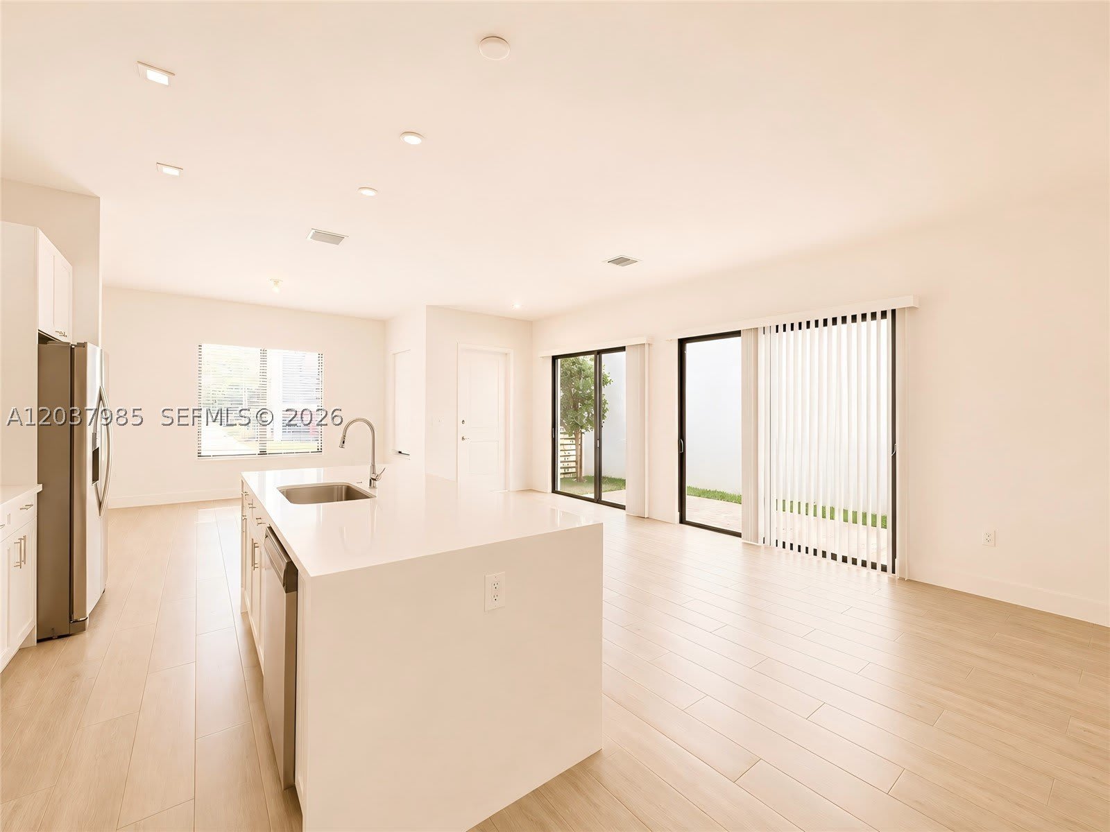 8185 Nw 42Nd St – photo 1