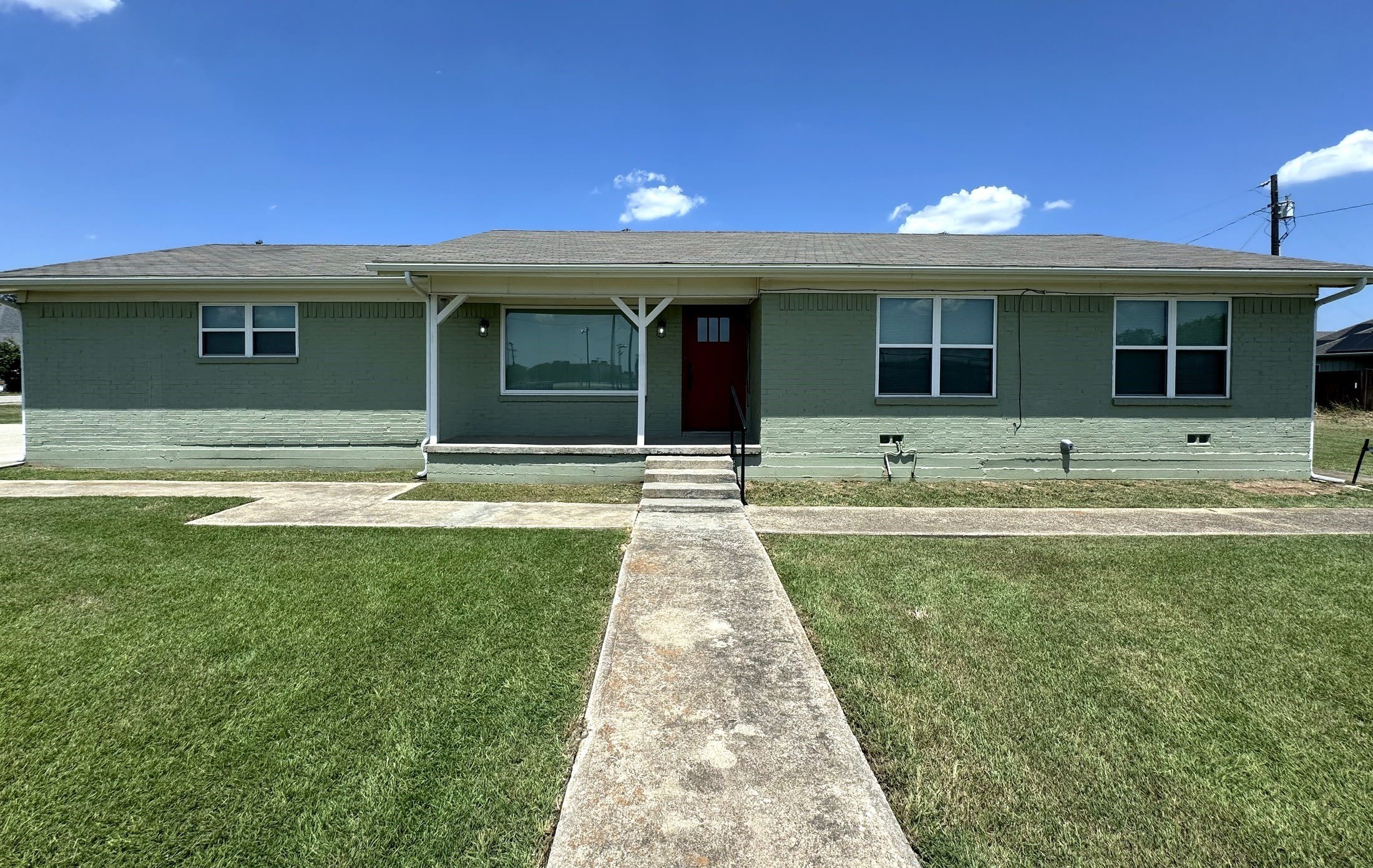 321 E Lake Street – photo 1 of 24