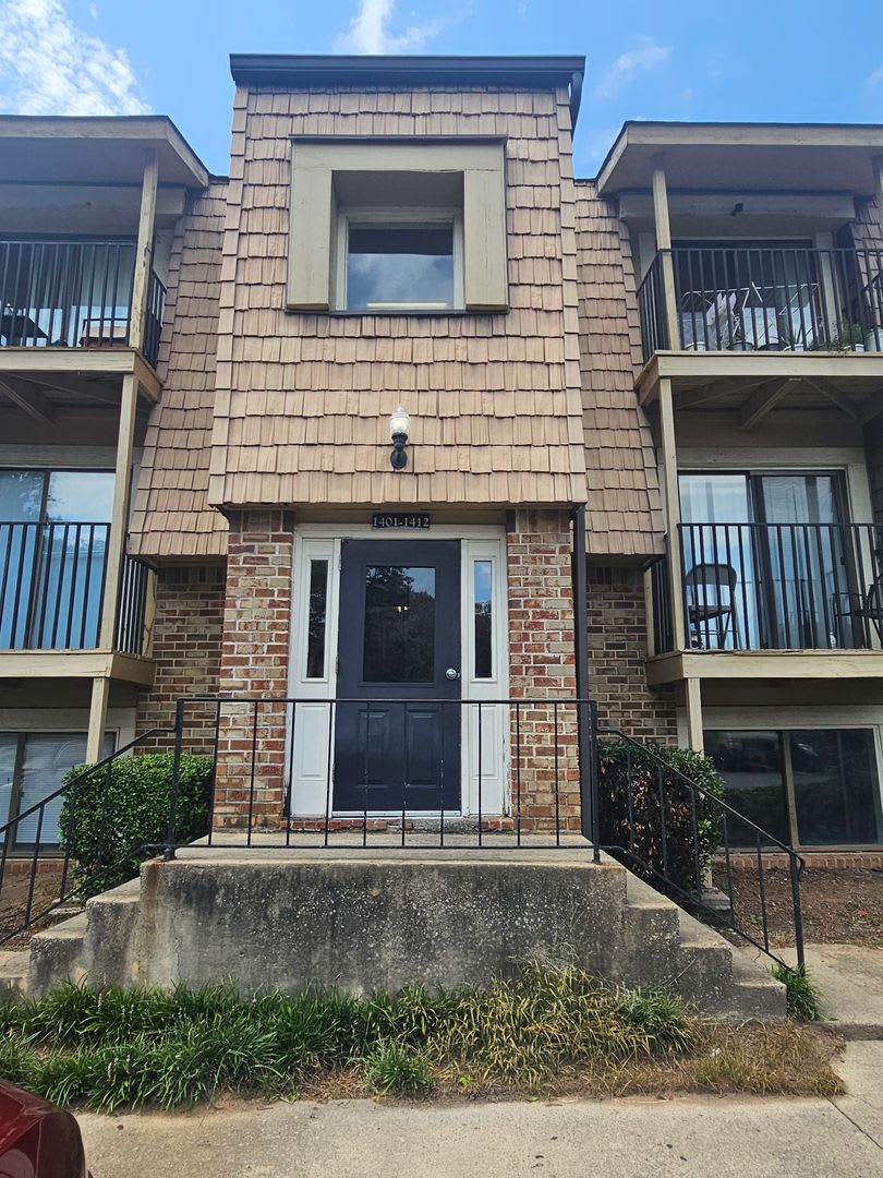 Conveniently Located Affordable Condo For Rent – photo 1 of 16