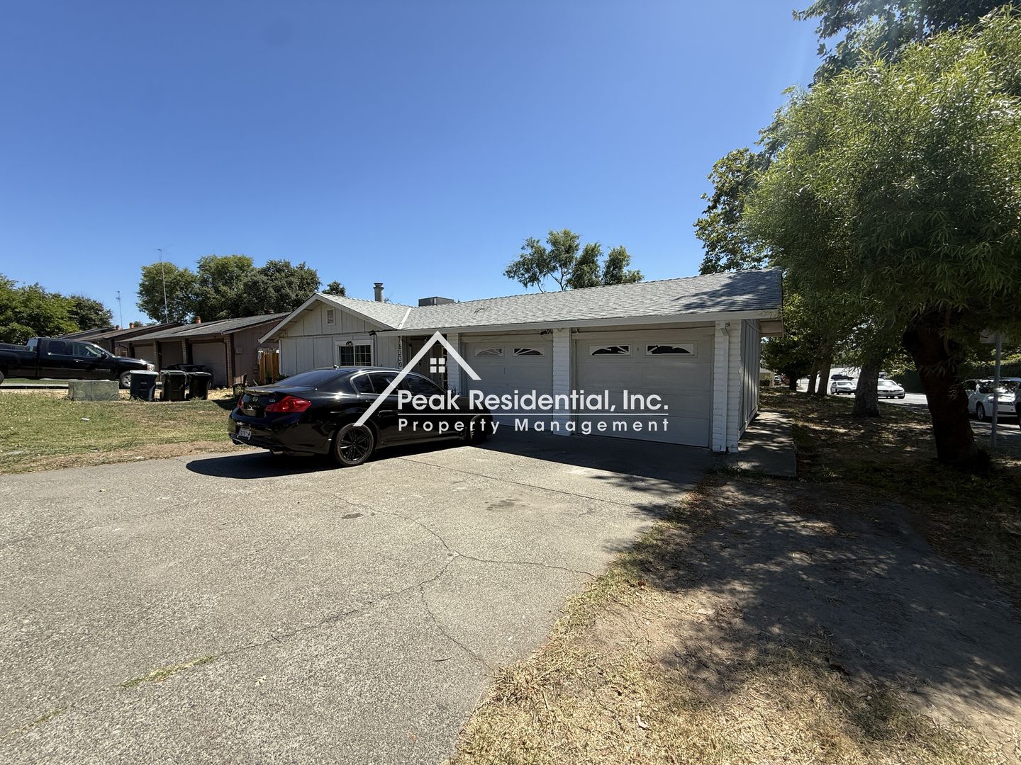 Great Location 3bd/2ba Duplex in Citrus Heights! – photo 1