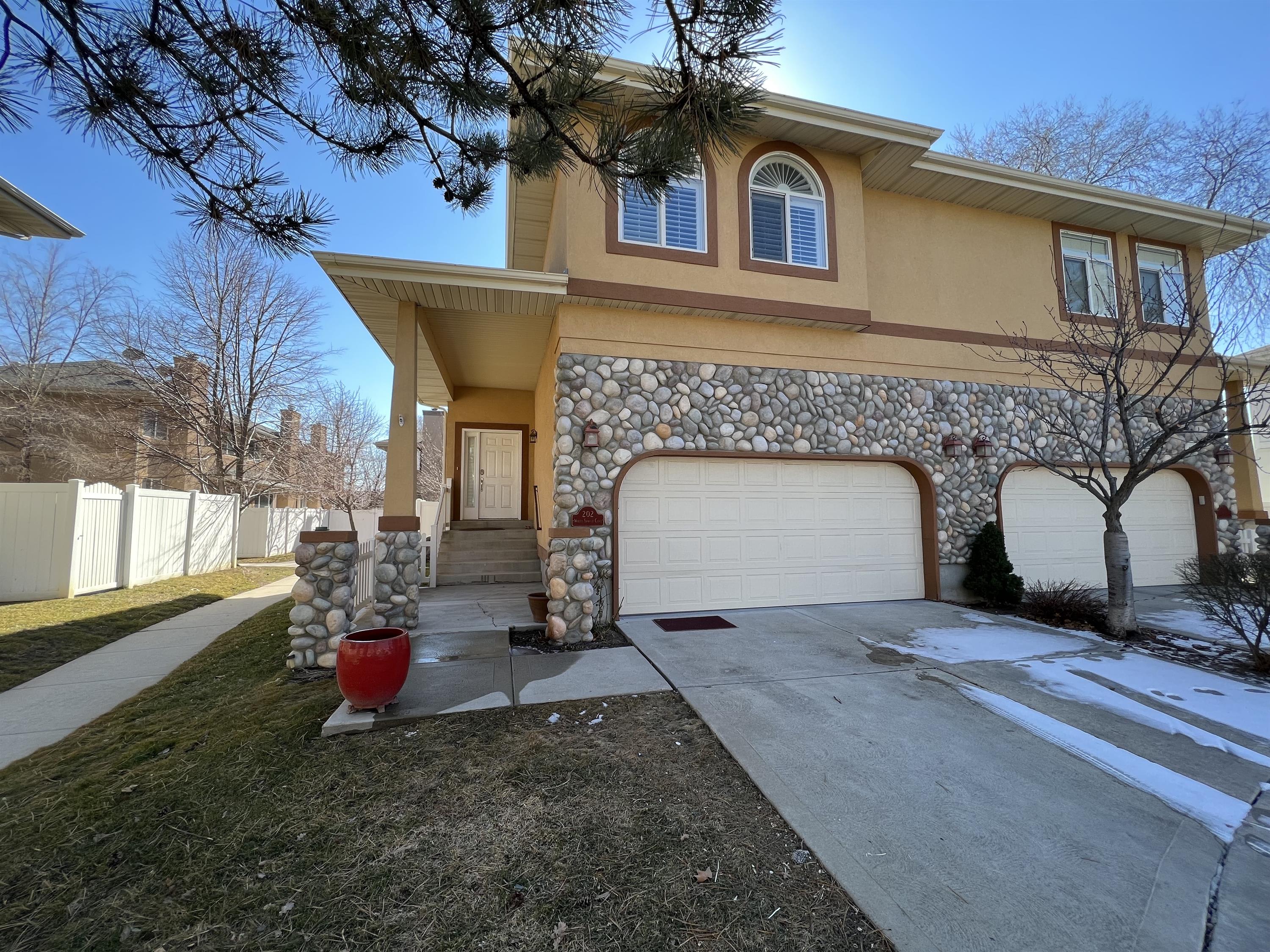 202 White Spruce Cove – photo 1
