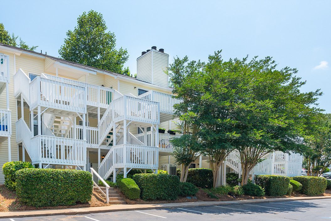 Edgewater On Lanier – photo 1 of 338