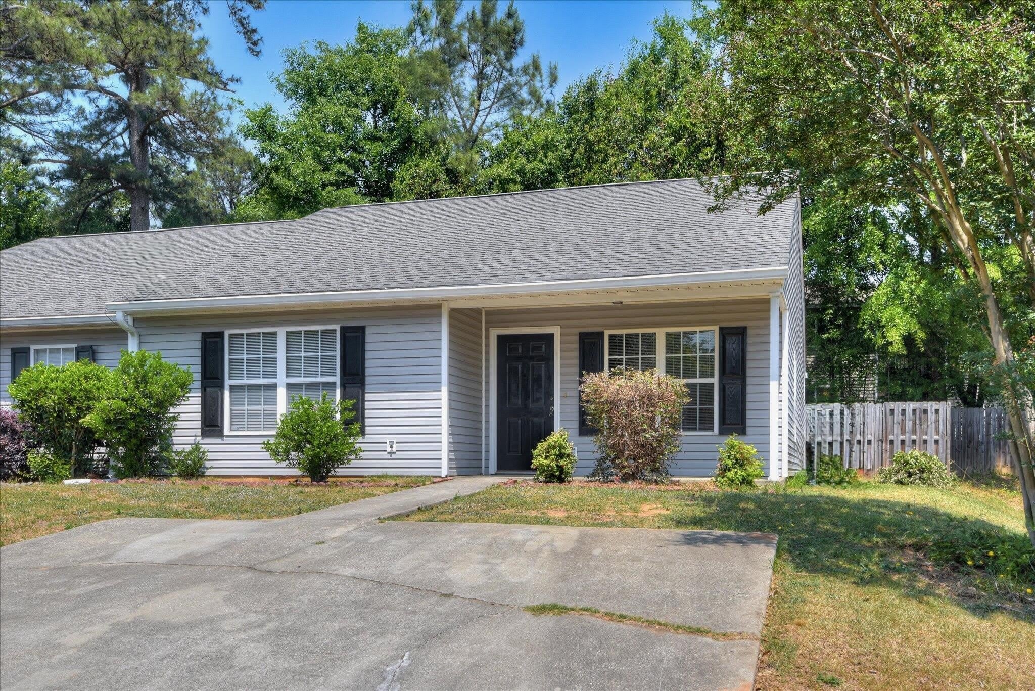 118 Charleston Row Boulevard – photo 1
