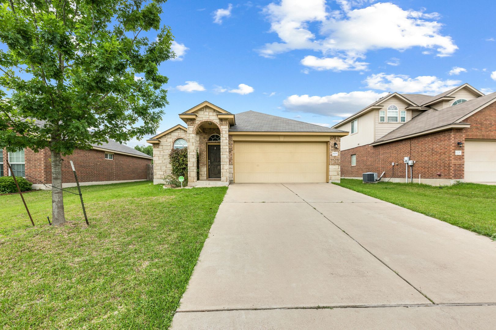 Clean well kept property! – photo 1
