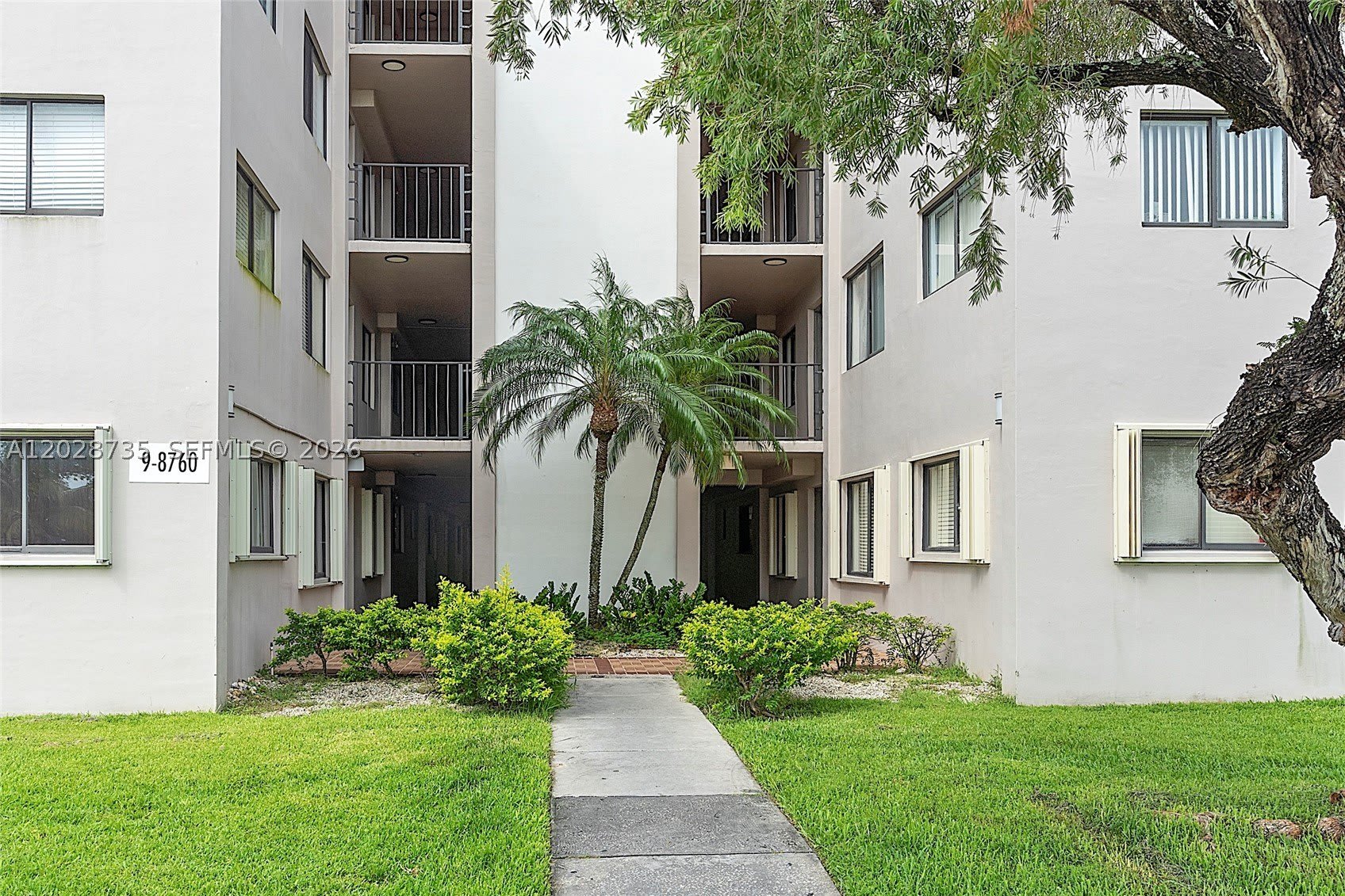 8760 SW 133rd Ave Rd – photo 1 of 32