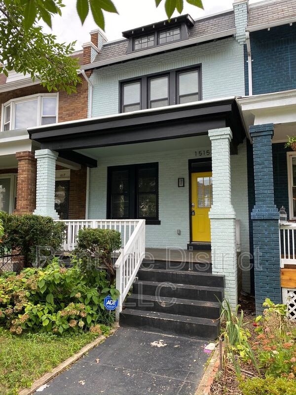 1515 Neal Street NE – photo 1
