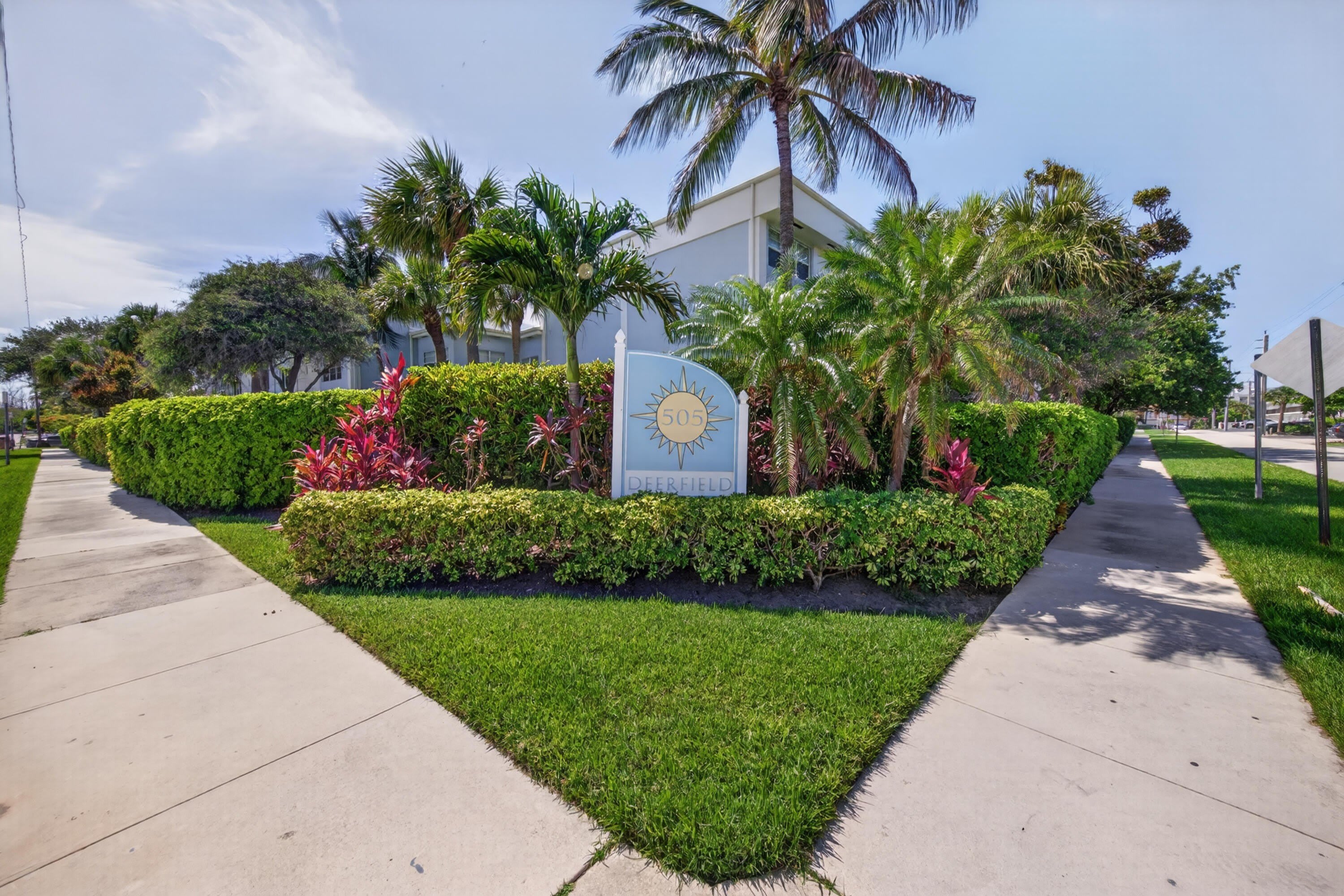 505 NE 20th Avenue – photo 1