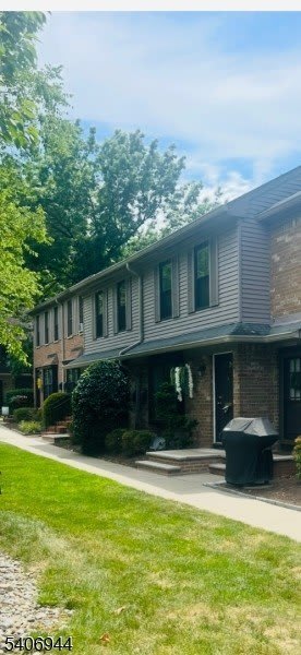 181 LONG HILL RD – photo 1 of 24
