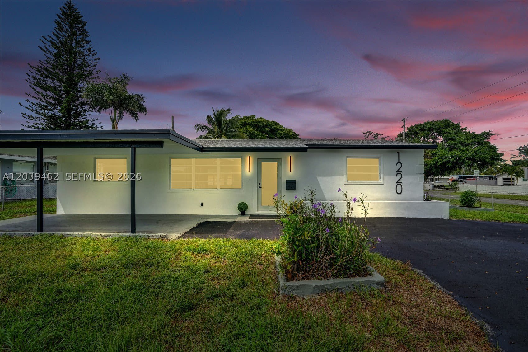 1220 NE 8 St – photo 1