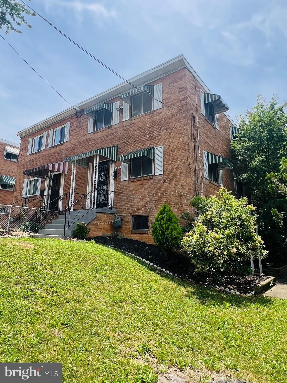 4901 FITCH Place NE – photo 1