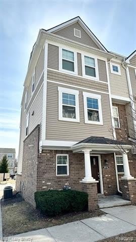 1071 N Sherman Drive – photo 1