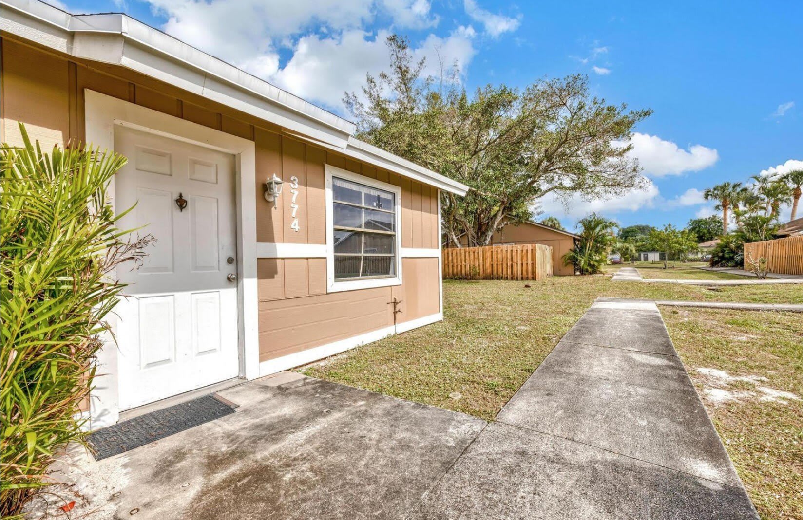 3774 92Nd Lane N – photo 1