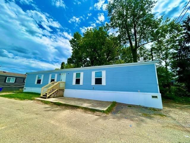 8001 Hamilton Ave – photo 1 of 21
