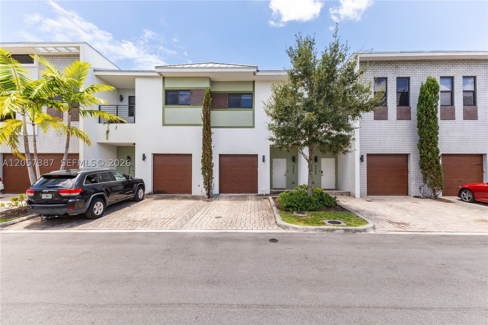 4444 NW 9th St – photo 1 of 44