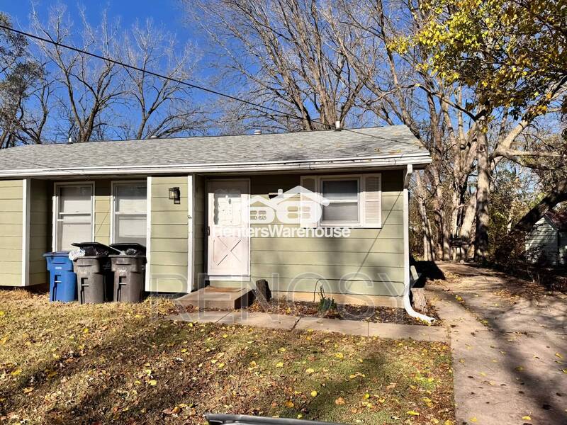 830 Hartford Ave – photo 1