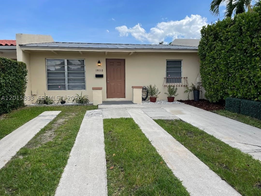 10112 SW 20th St – photo 1 of 10