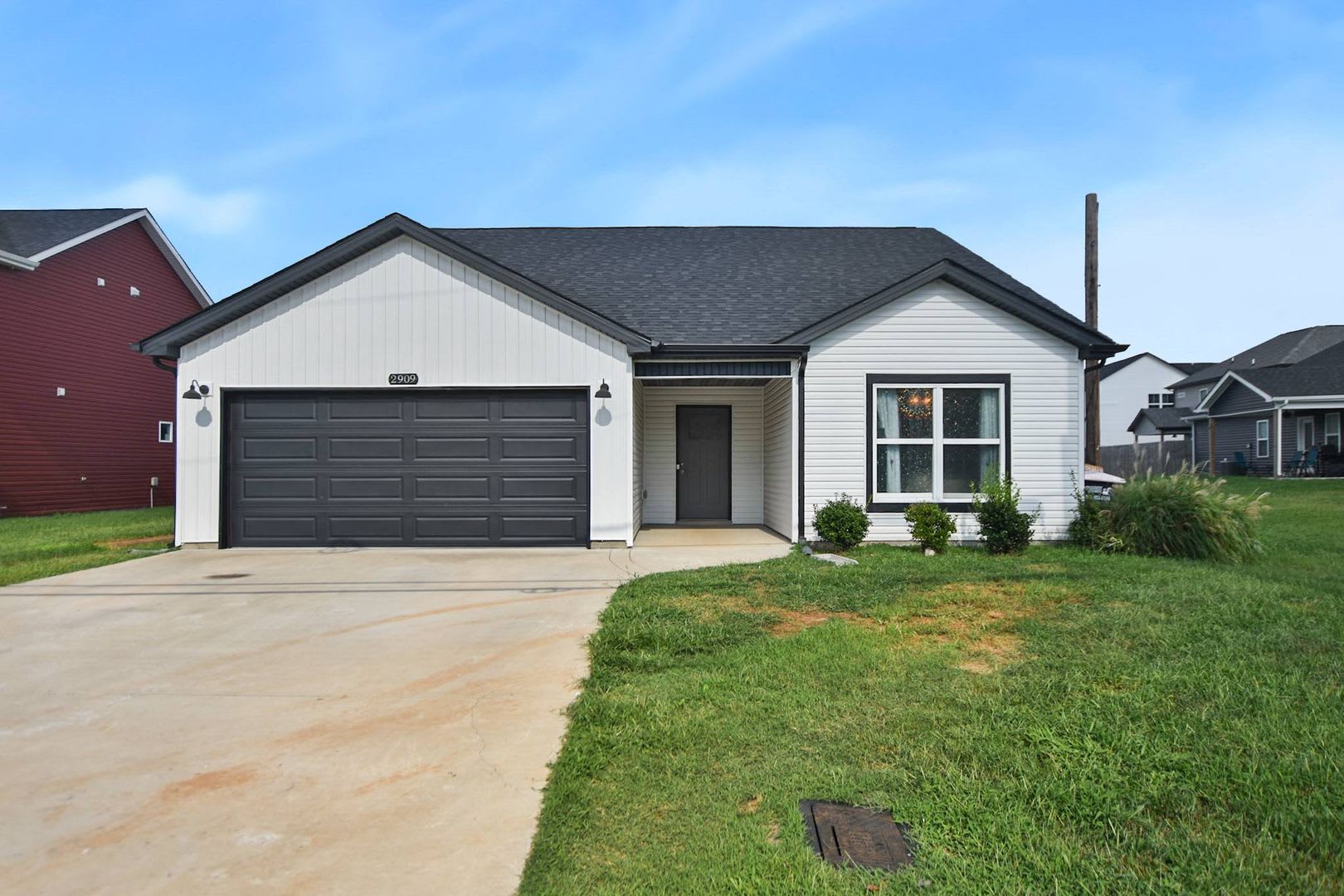 Pet Friendly Three Bedroom! – photo 1