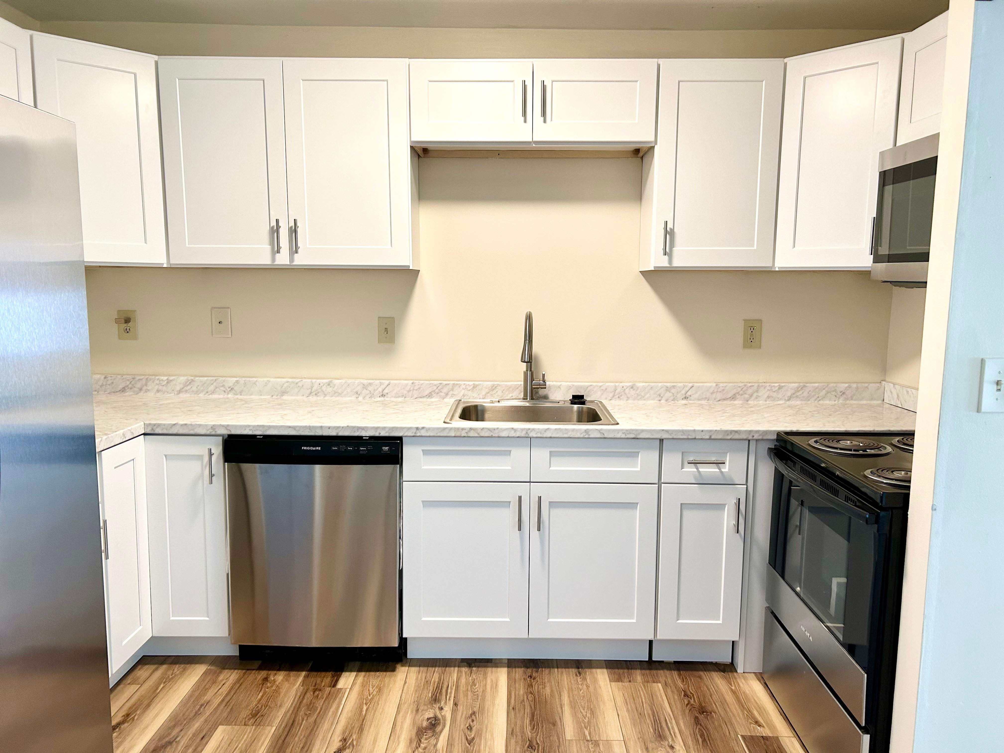 50 E Hill Rd – photo 1 of 19