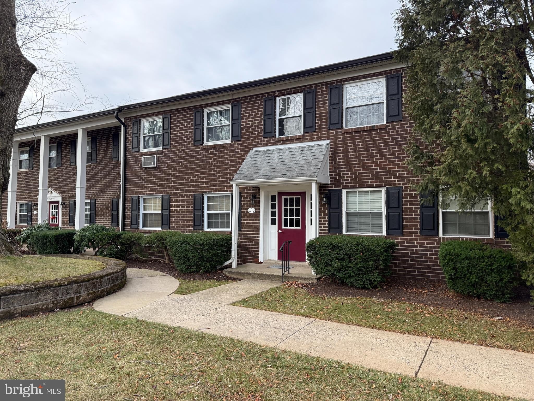 4701 PENNELL – photo 1 of 5