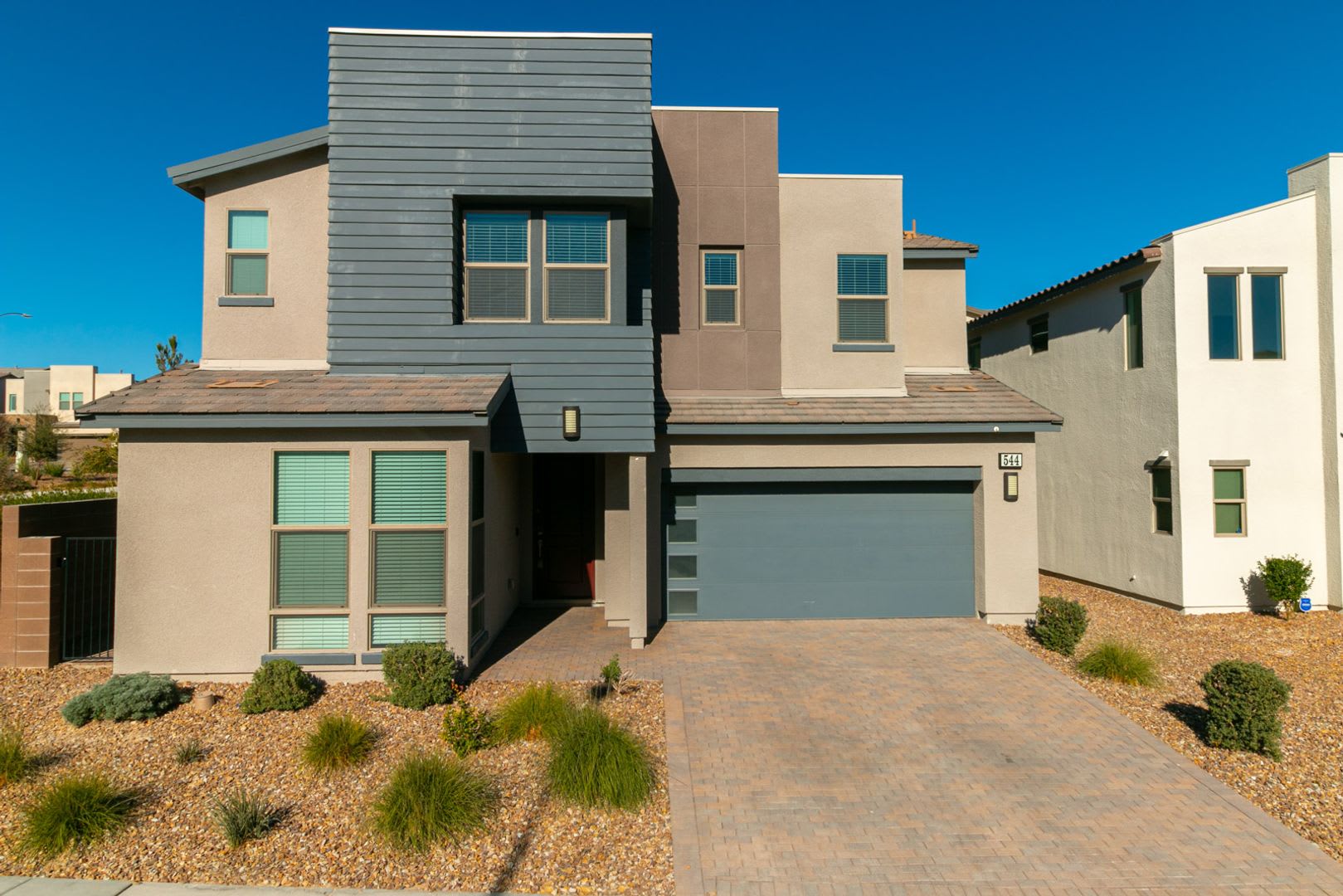 Uniting classic enrichments with modern practicality with This 4 Bedroom In North Las Vegas! – photo 1