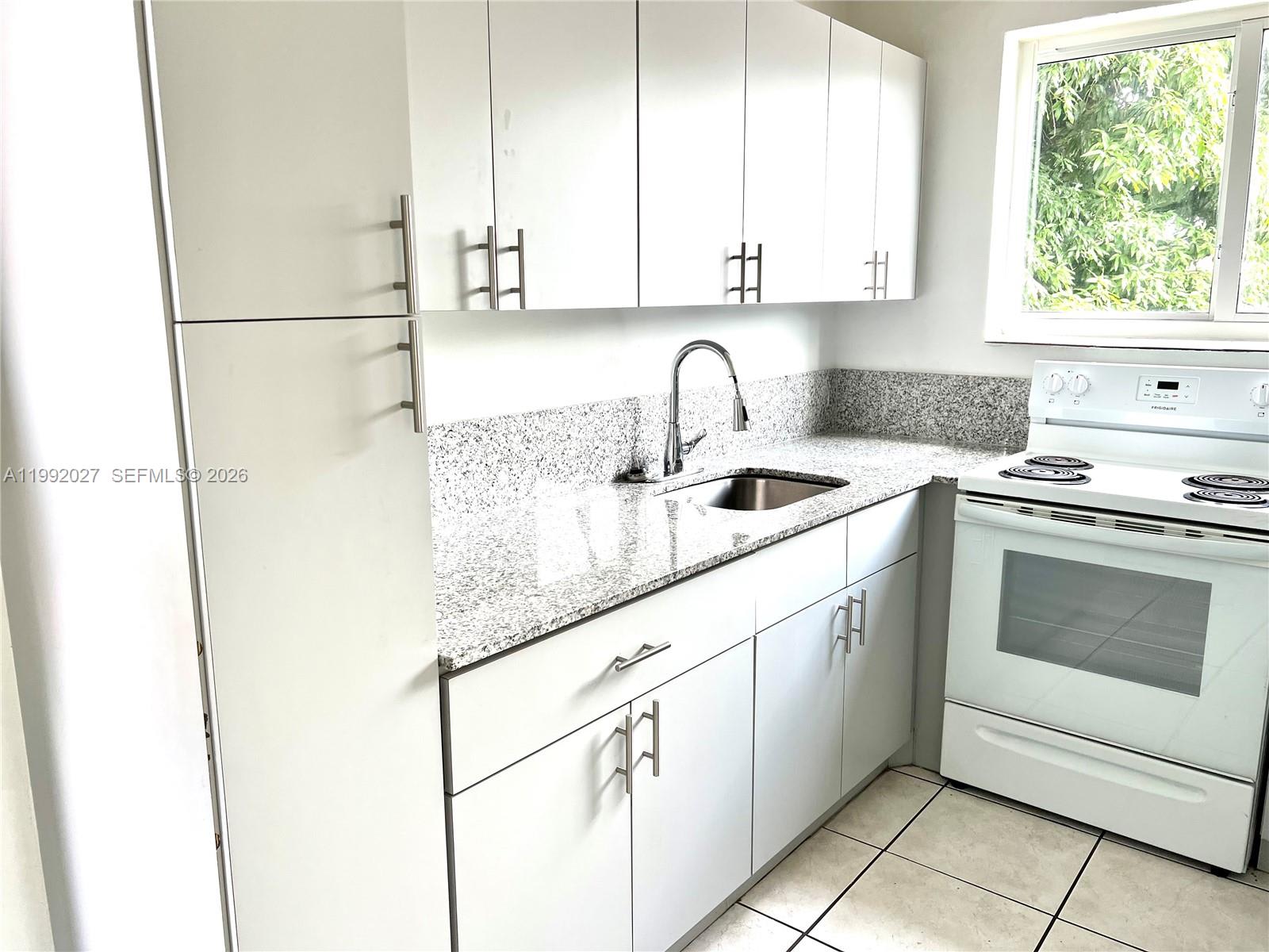 2121 Southwest 4th Street – photo 1