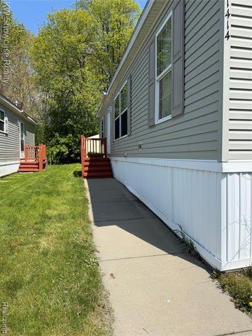 1414 Nardeer St – photo 1 of 216