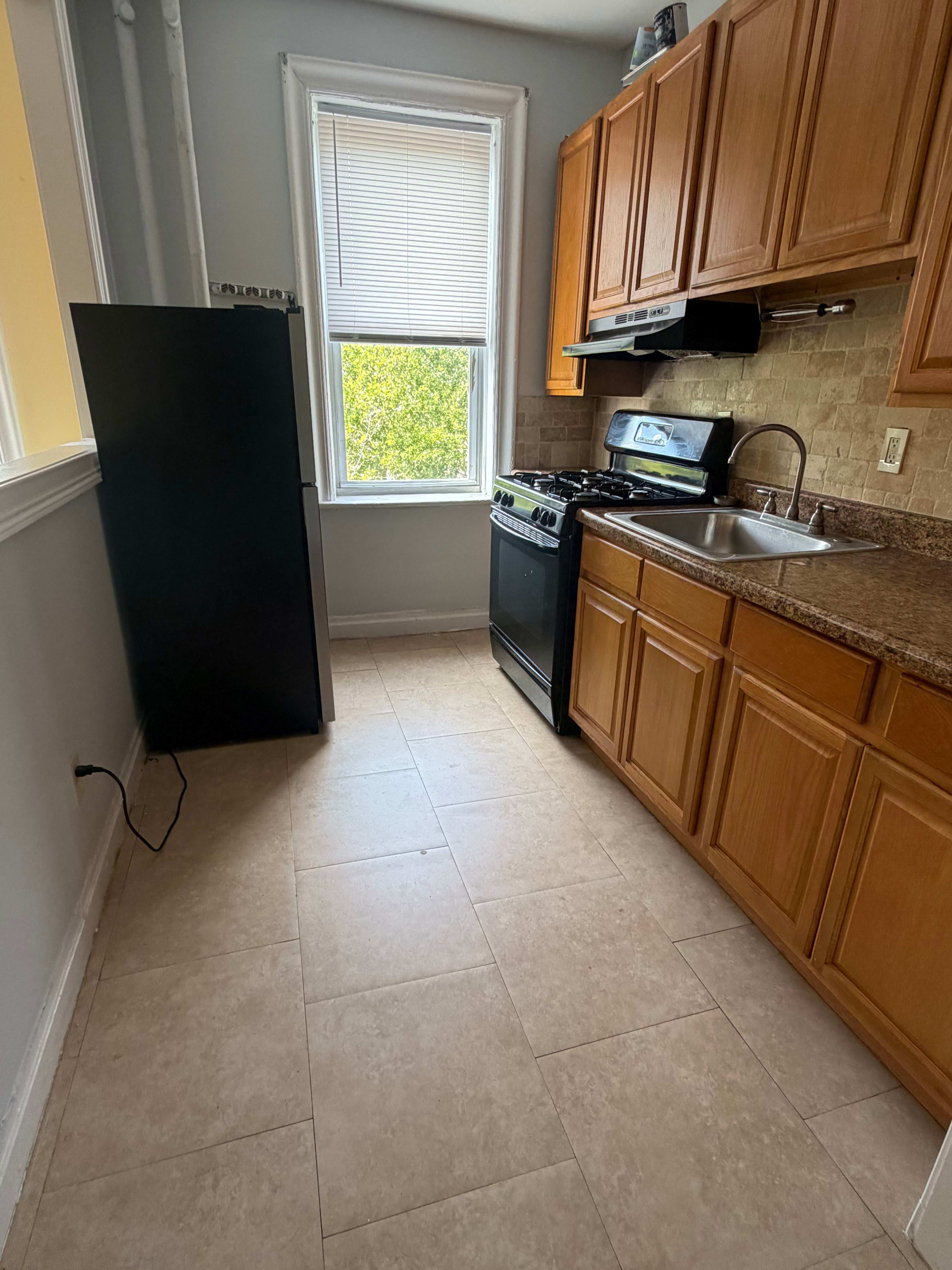880 John F. Kennedy Blvd – photo 1