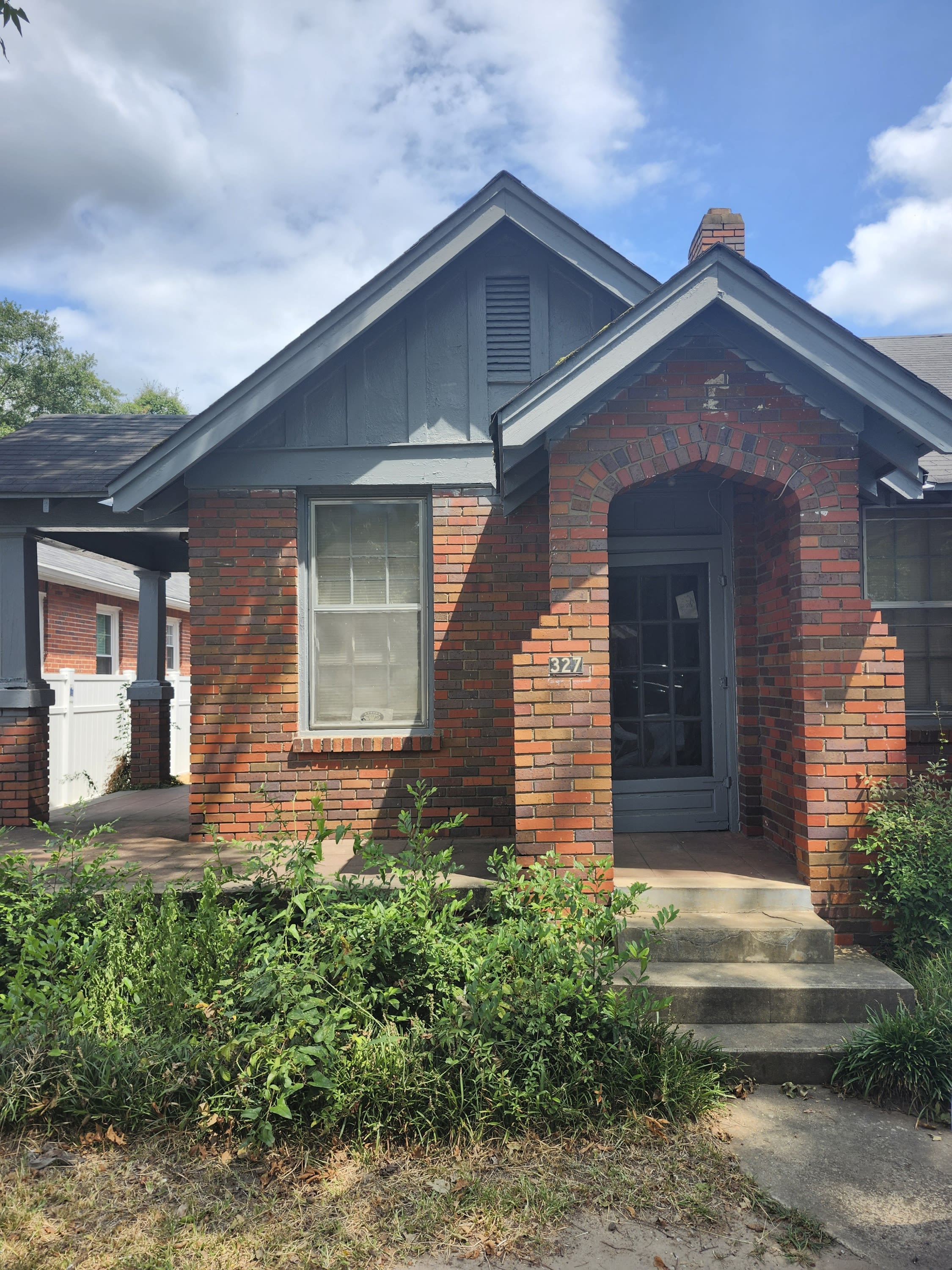 327 S Capitol Parkway – photo 1 of 8