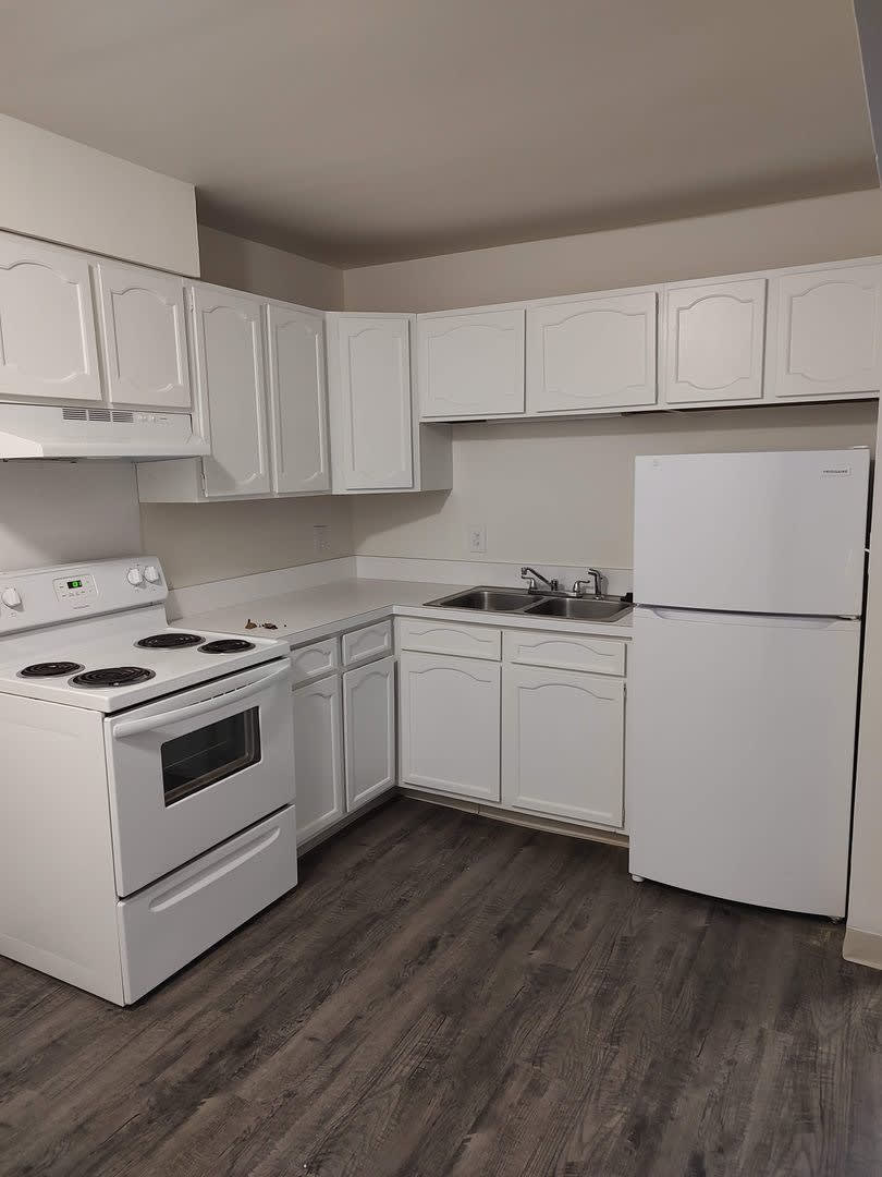 Parkview Manor Apartments – photo 1 of 223