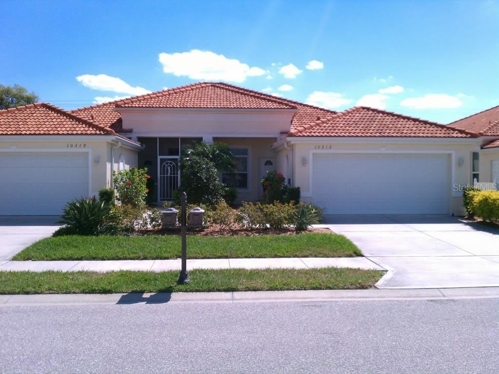 10313 HEBBLEWHITE Court – photo 1