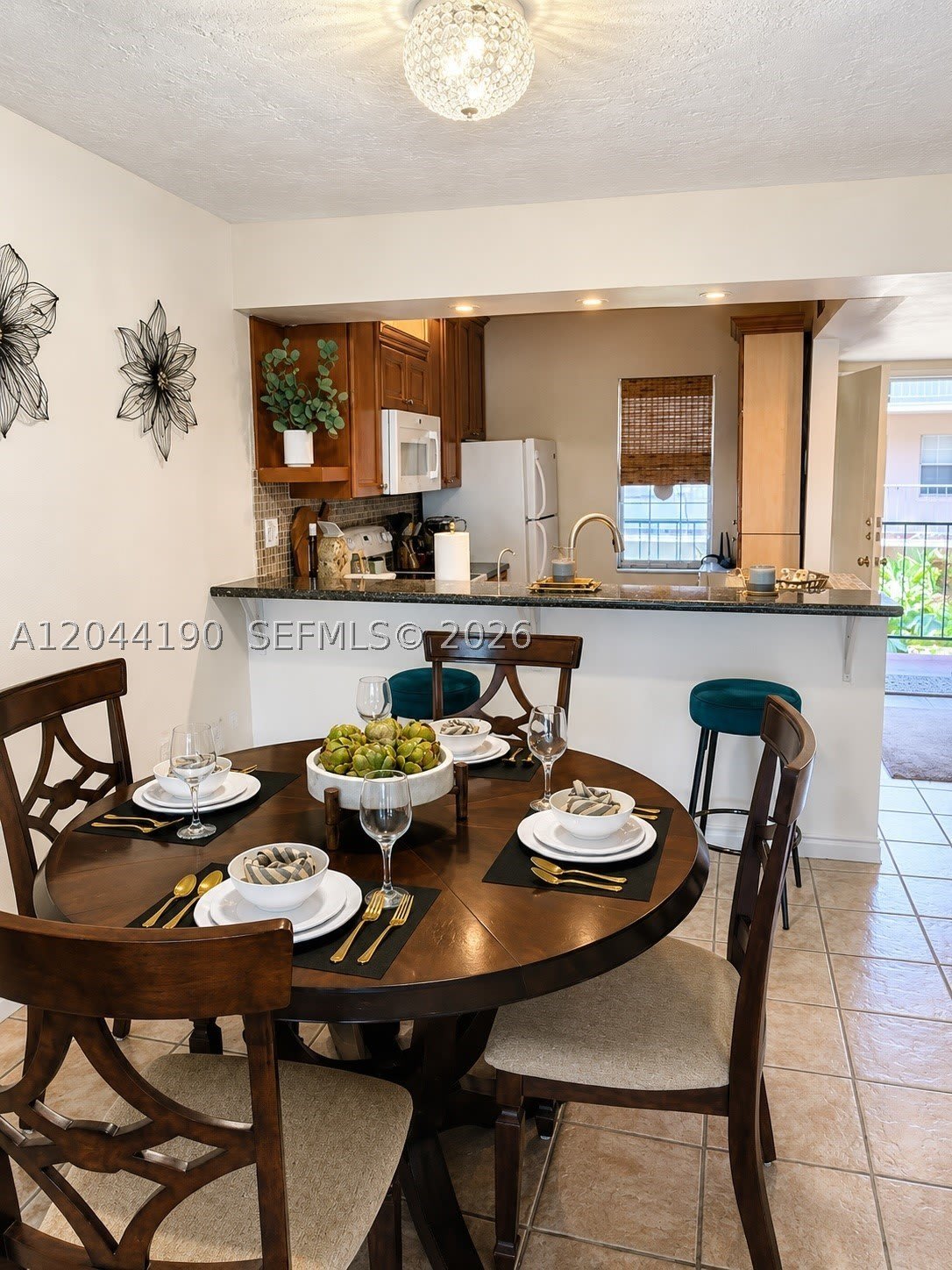 2821 Somerset Dr – photo 1 of 11