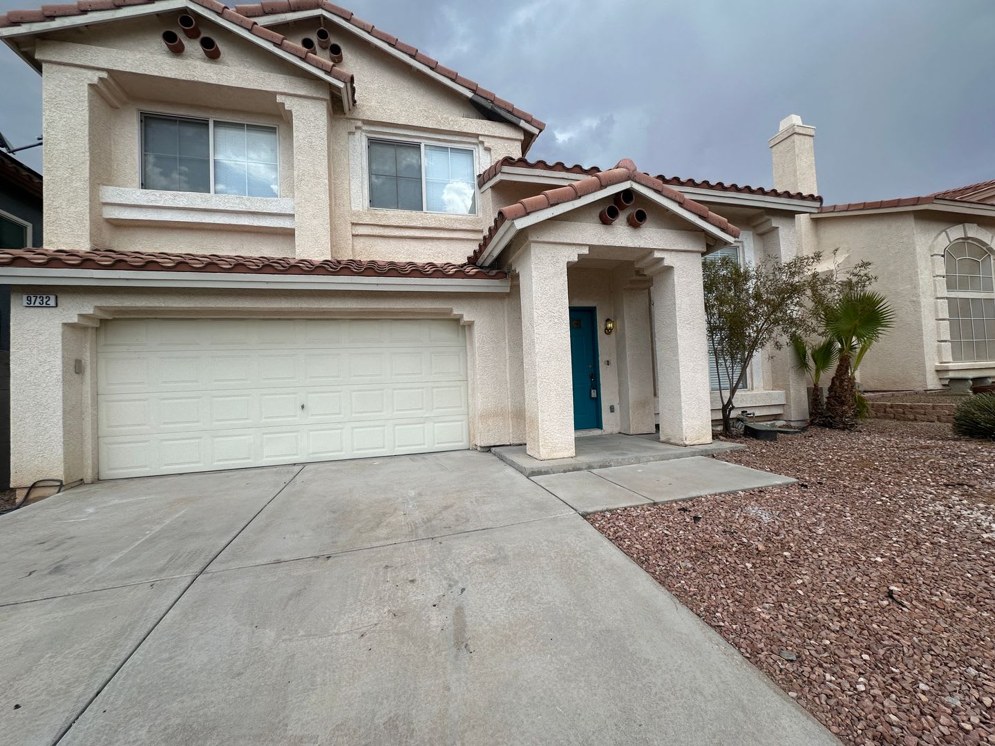 Comfort Meets Convenience in This Updated 4-Bedroom Las Vegas Gem – photo 1