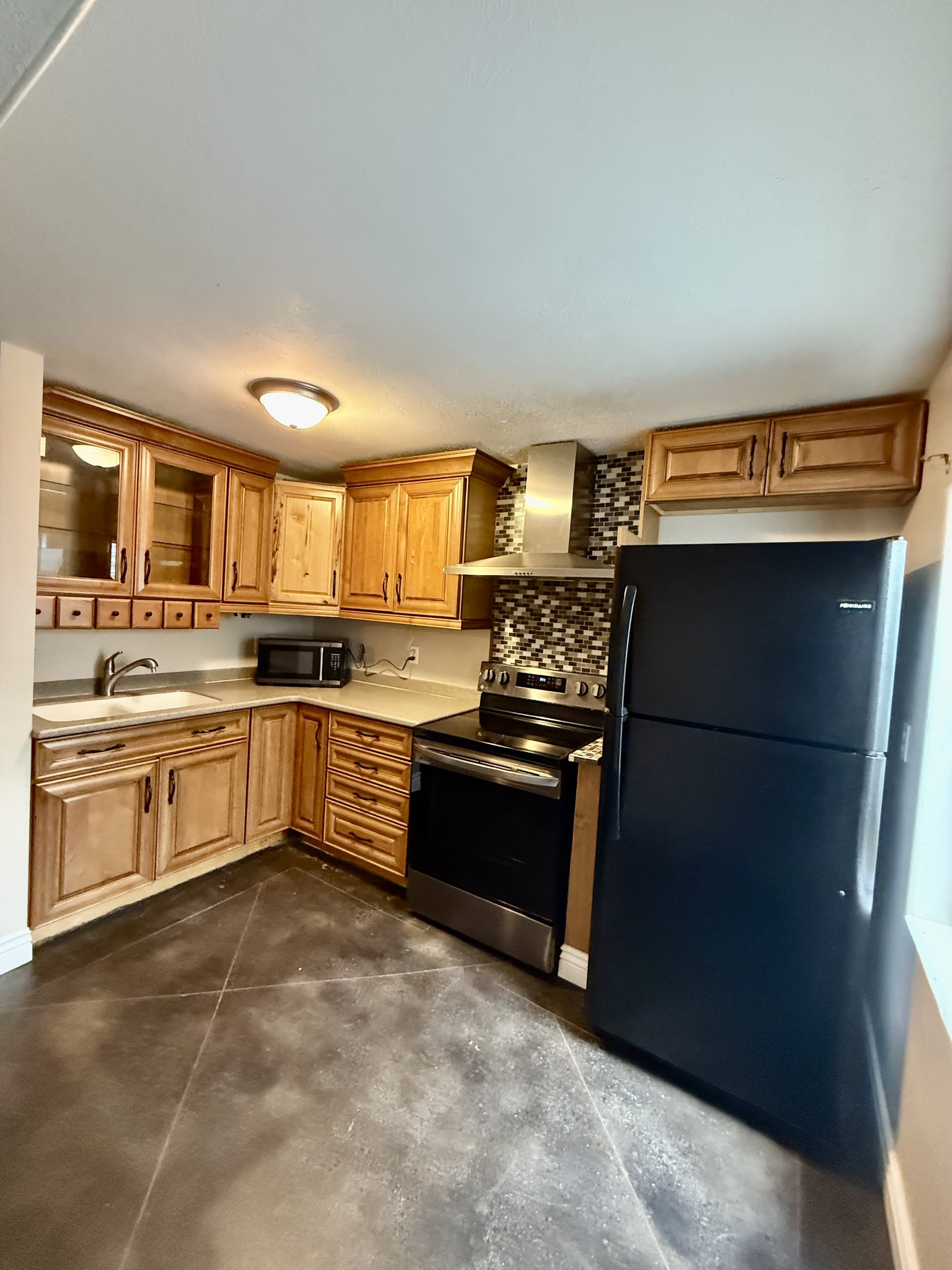 4427 Lago Grande Drive – photo 1