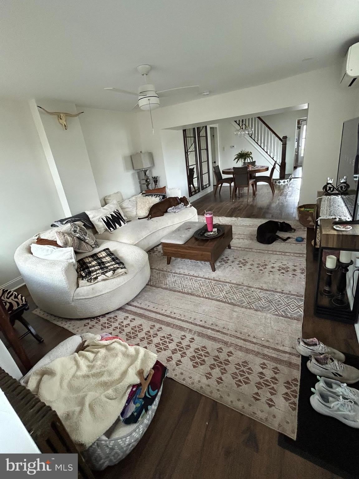 153 W 6TH Avenue – photo 1 of 20
